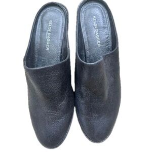Kelsi Dagger 8.5 LIKE NEW Black Leather Slides Mules Shoes Slip On Stacked Heel